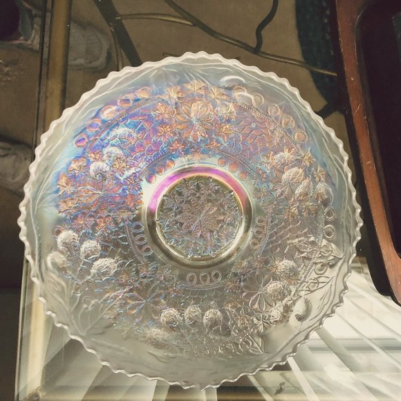VINTAGE FENTON LEAF CHAIN (IRIDIL)WHITE IRIDESCENT FROSTED FIERY  GLASS  8" BOWL - Picture 1 of 16